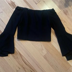 Bardot off the shoulder bell sleeve top size 6